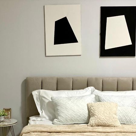 Chlo Apartment 1 Tirane エクステリア 写真