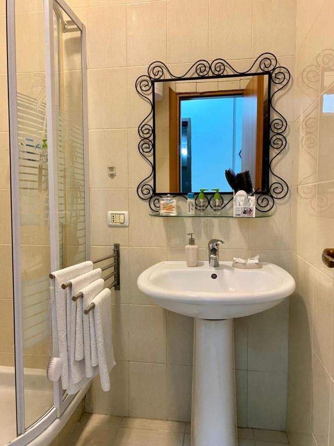 Chlo Apartment 1 Tirane エクステリア 写真